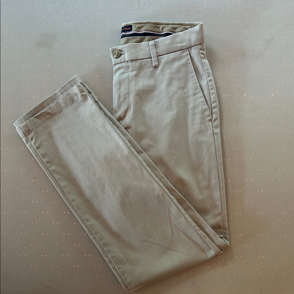 Dockers Straight Khaki Pants (30x32)